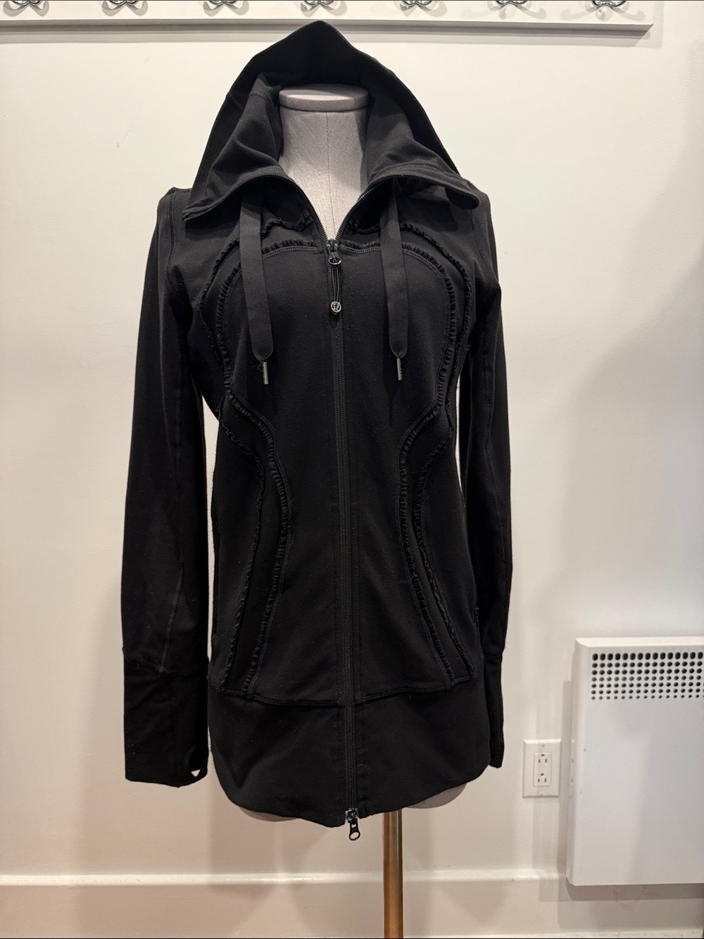 Lululemon Scuba Hoodie Black Size 8